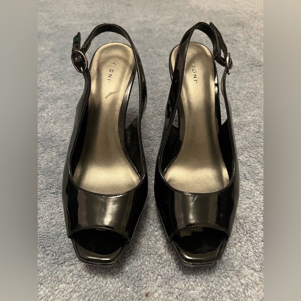 Fioni Black Sling-Back Heels Size 6.5